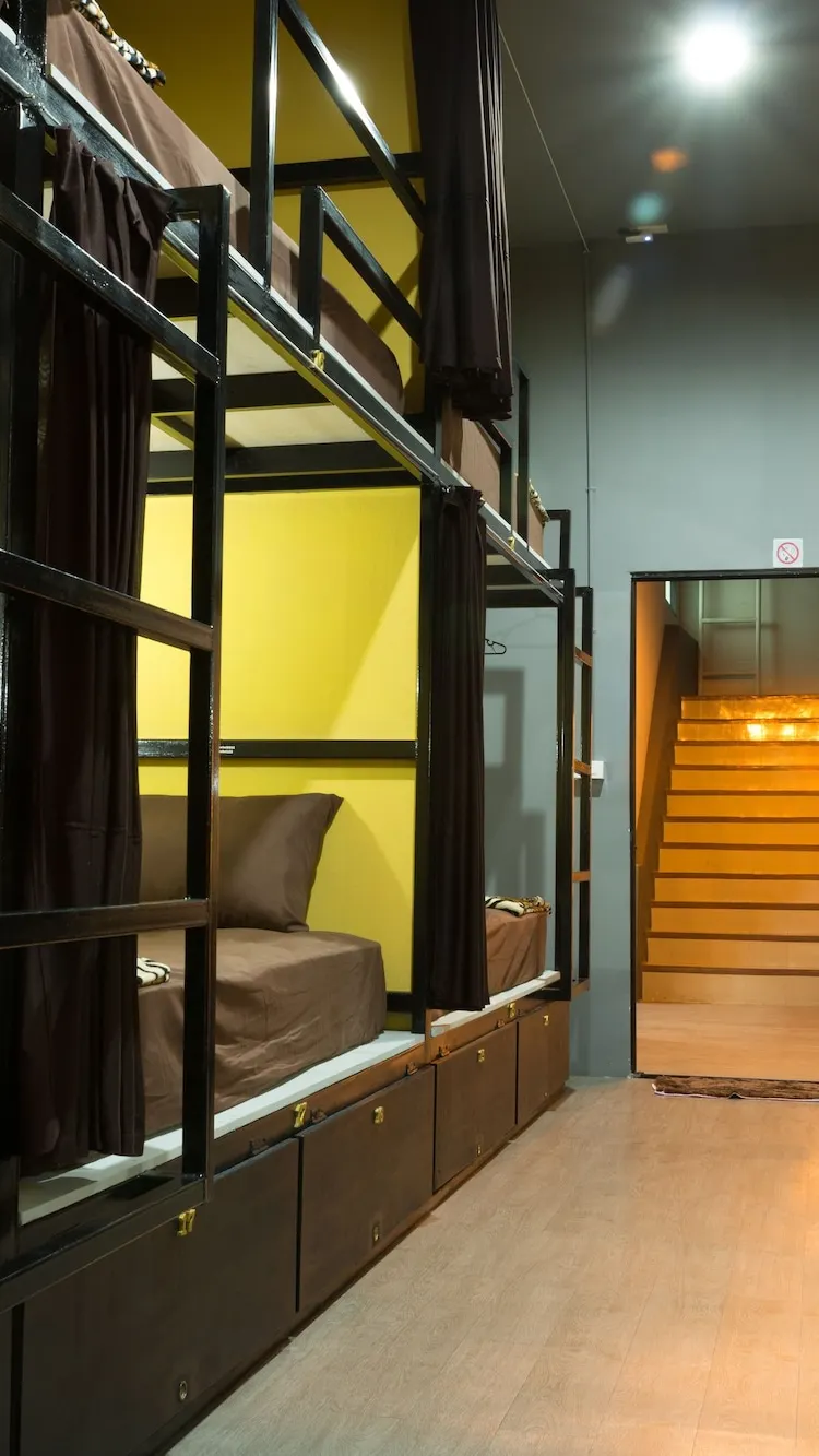 Bunk Bed in Mix1-12 Dorm
