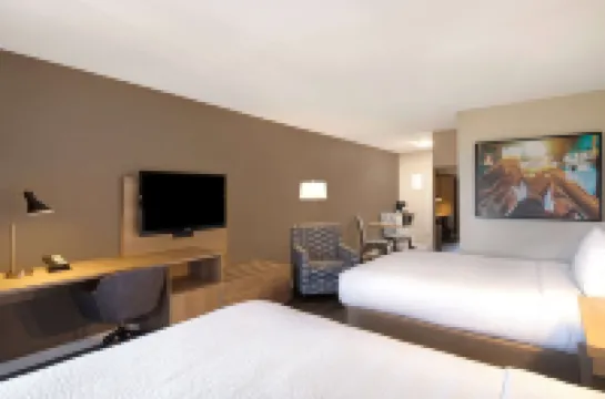 Days Inn by Wyndham Victoria Uptown