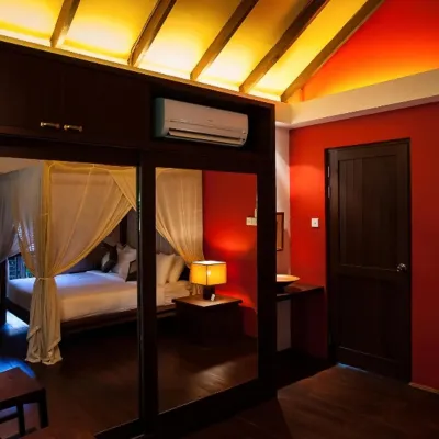 The Village House Hoteles cerca de Damai Beach