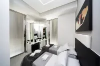 ไวท์รูมส์ โรงแรมใน