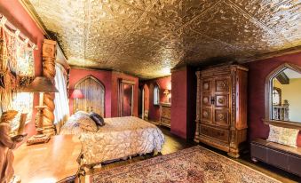 Highlands Castle Overlooking Lake George Plus 2 Other Castles & Suites