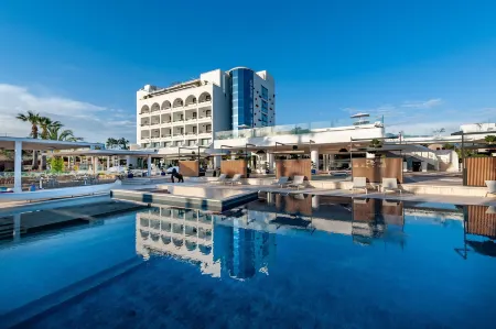 Mec Paestum Hotel Отели рядом с достопримечательностью «U.S. 36th Infantry Division Monument»