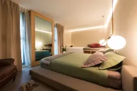Locanda Black and White Sondrio Hotel a Caiolo