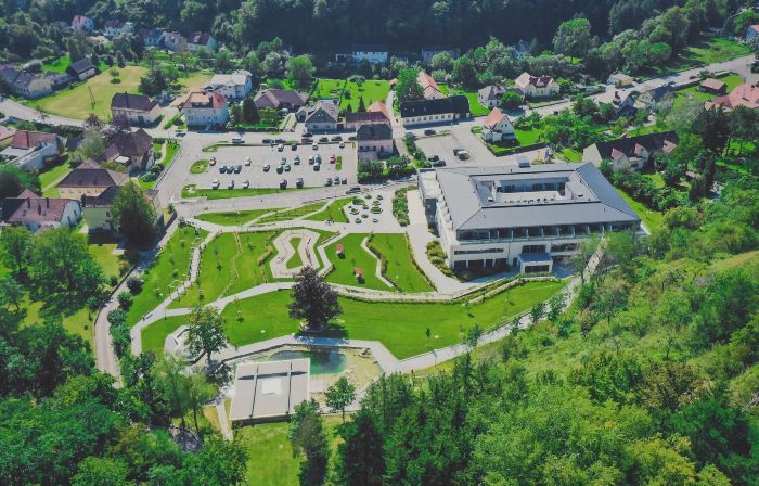 Nuhr Medical - Hotel & Restaurant