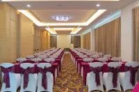 Greens Hotel & Suites