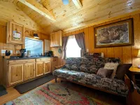 Yellowstone's Treasure Cabins Hotels in Gardiner