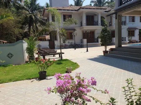 Coastal Suites Apart-Hotel