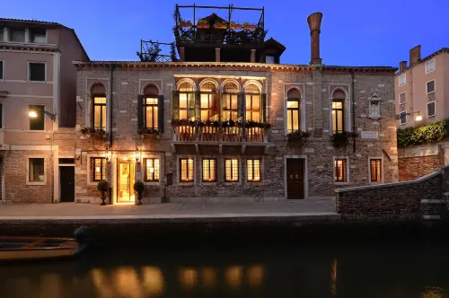 Palazzetto Madonna - balcony