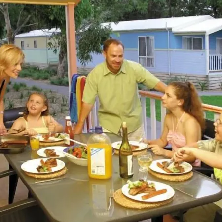 Kendalls Beach Holiday Park