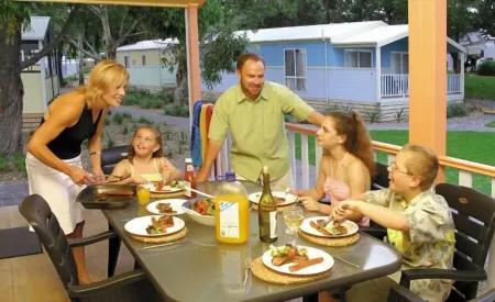 Kendalls Beach Holiday Park