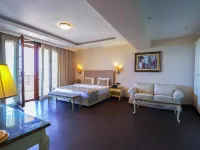 Sapphire Marine Hotels near Bibi-Heybat Mosque