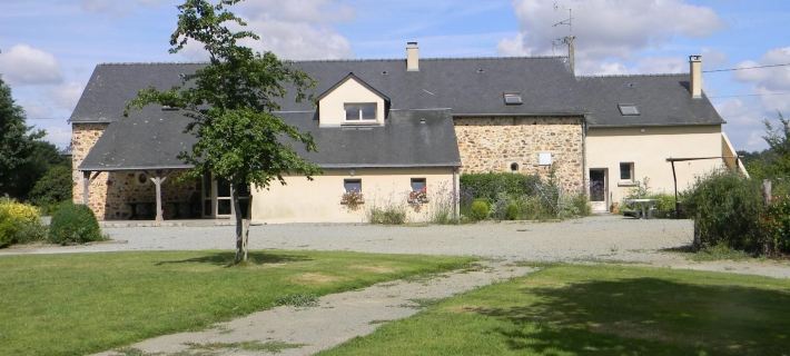 Domaine des Mille Oiseaux Hotels in Mayenne