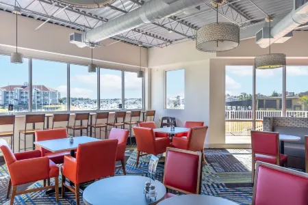 Holiday Inn Express & Suites N. Myrtle Beach-Little River