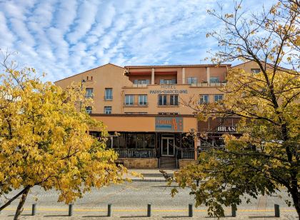 Hôtel PB - Perpignan Gare - Hotel & Hostel