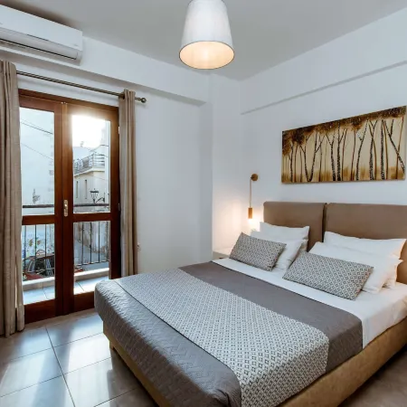 Deluxe Hotel