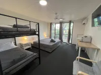 Jumbuck Motor Inn - Pool - Pet Friendly Section - King Beds Hôtels à : Longreach