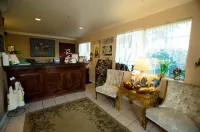 Tulip Inn Mount Vernon Hotels in La Conner