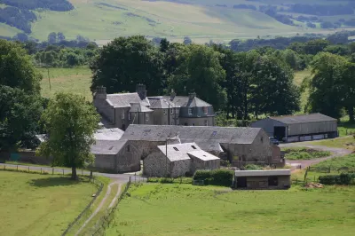 Cormiston Farm Hotels near Tinto