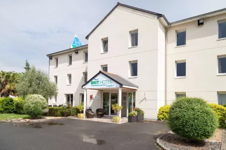 Brit Hotel Saumur Отели в г. Лез Улм