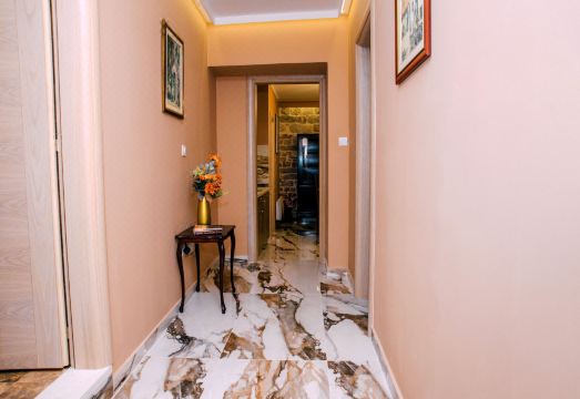 D & 선즈 아파트먼트 대표 이미지