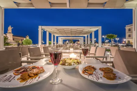 Phoenix Hotel Отели рядом с Аэропорт Закинтос