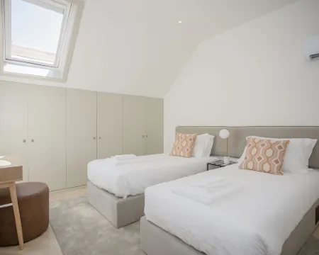 Liiiving in Porto - Luxury Beachfront Apartment VI Hotels in Foz do Douro