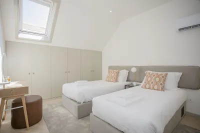 Liiiving in Porto - Luxury Beachfront Apartment VI