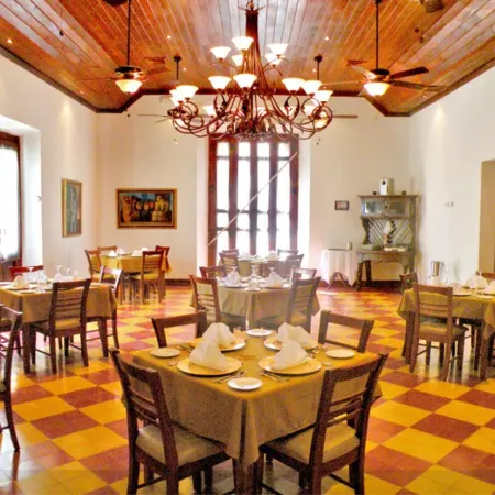 Hotel la Perla Leon