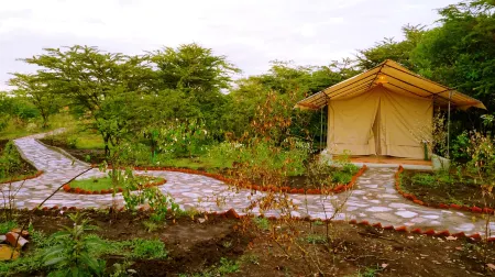 PrideInn Mara Camp & Cottages