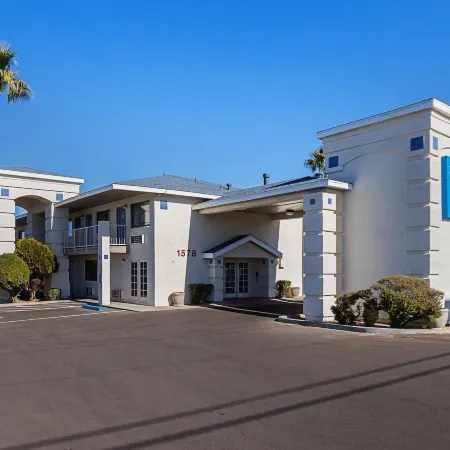 Motel 6 Safford, AZ