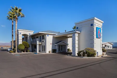 Motel 6 Safford, AZ Отели в г. Тэтчер