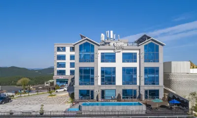 Yeosu Sunset Hostel and Pension Hotels in 