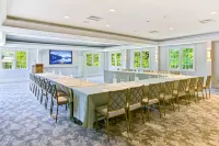 Basin Harbor Hotels in Vergennes
