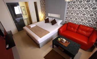 Bearing 26 Hotel