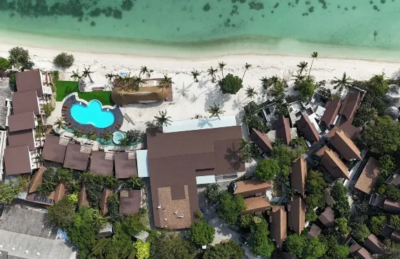 椰林村海灘度假村