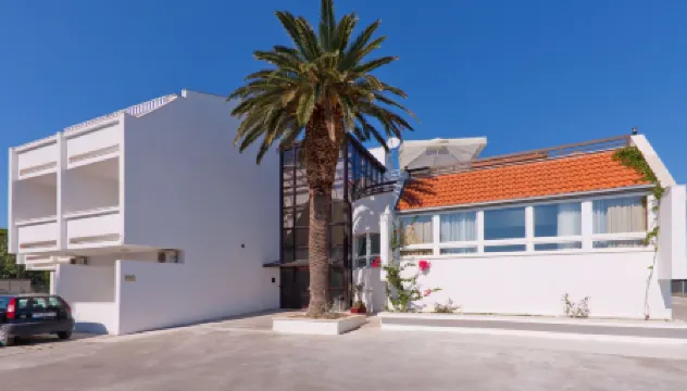 Hotel Ballet School Отели рядом с Аэропорт Сплит