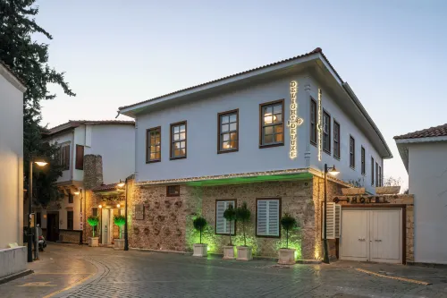 Delight Deluxe Hotel - Parvekkeita