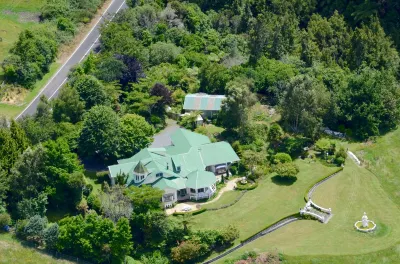 Country Villa Estate Hotels near Hamurana Springs Nature Park & Golf Course