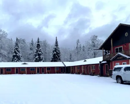 North Creek Lodge at Gore Mountain Hotels in Johnsburg