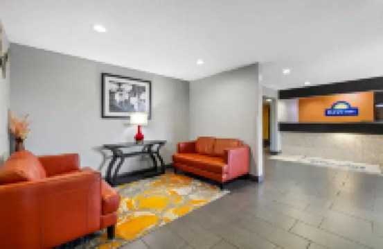 เดย์สอินน์ บายวินด์แฮม แบล็ค ริเวอร์ฟอลส์ ไอ-94 ออน เอทีวี เทรล