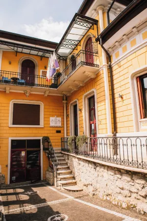 Arciduca Charming House Room & Breakfast Отели рядом с достопримечательностью «City Library Bruno Emmert Arco»