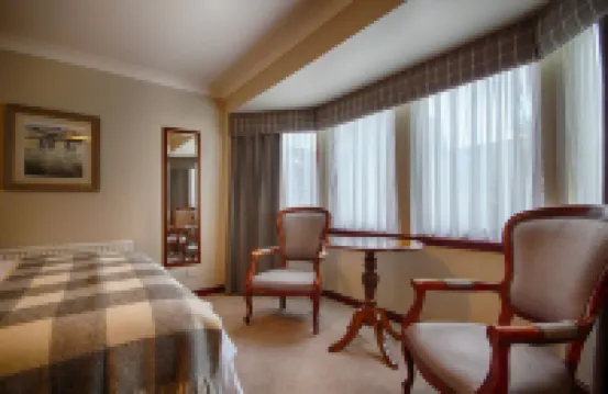 Strathburn Hotel Inverurie by Compass Hospitality - parking
