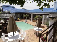 Dolphin Inn Blouberg Hotels in Bloubergstrand