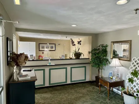 Fort Knox Inn Отели в г. Монро