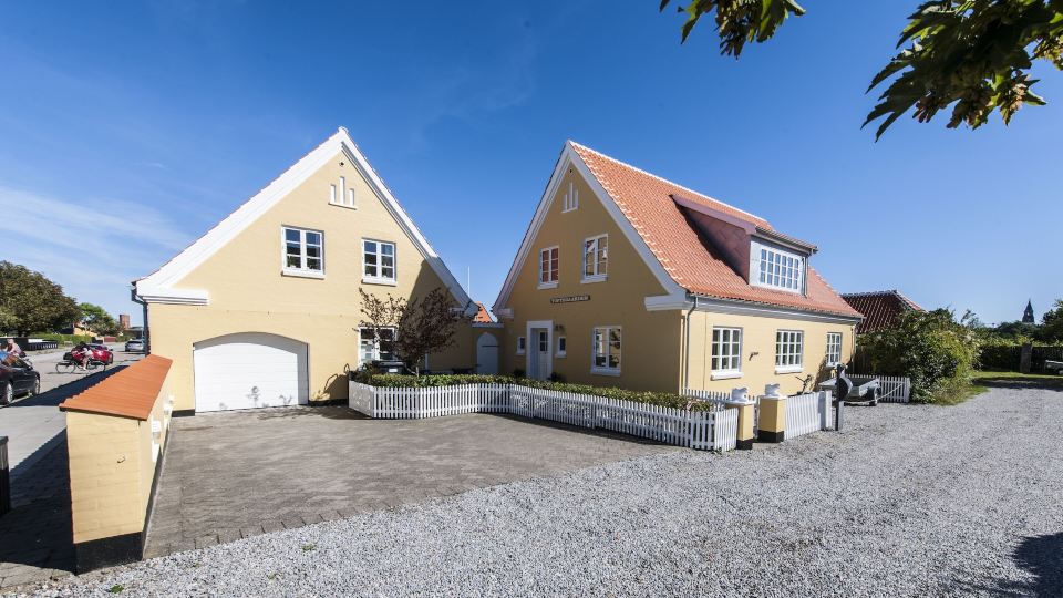 Toftegården Guesthouse - Apartments & Rooms