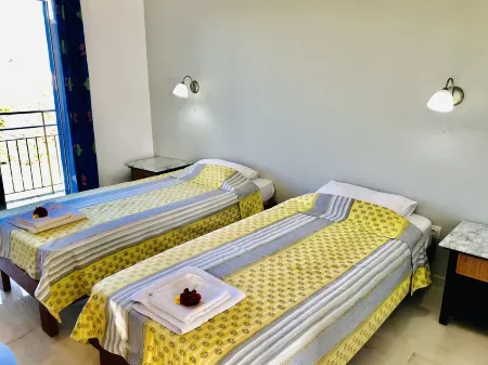 Room-Banos Apartment 2 Bed Rooms and Swi