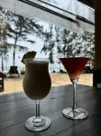 Red Thread Morjim - bar