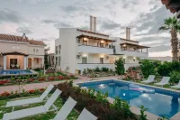 Corinthian Village - Uima-altaat