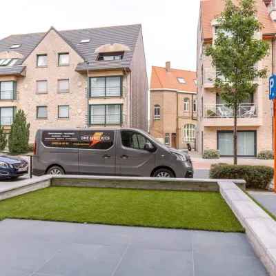 Huswell - Bright Apartment Only 5 Minutes from the Beach Hotels in Westende