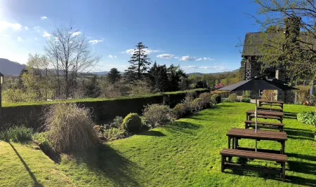 Ravenstone Manor Отели в г. Андерскиддо